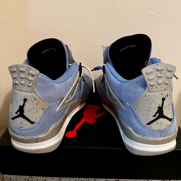 Jordan 4 University Blue 6y - Picture 2 of 3